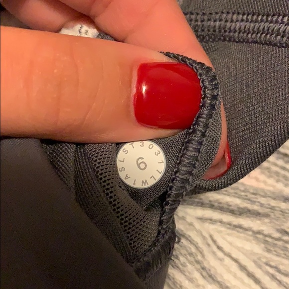 Lululemon tank - Picture 5 of 5